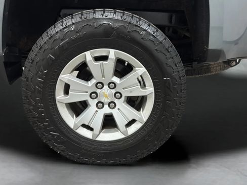 Used 2020 Chevrolet Colorado LT RWD image 29