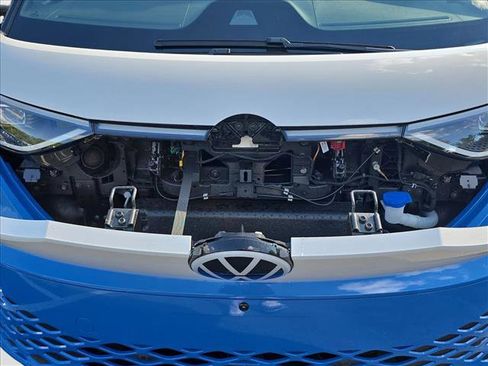 New 2025 Volkswagen ID. Buzz 1st Edition image 16