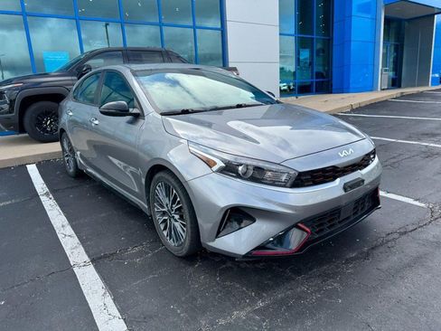 Used 2024 Kia Forte GT-Line w/ GT-Line Premium Package FWD image 4