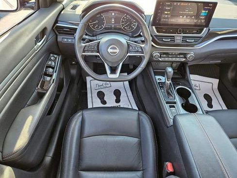 Used 2024 Nissan Altima 2.0 SR image 11