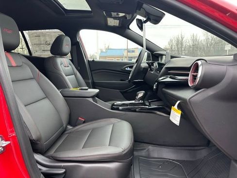 New 2026 Chevrolet Trax RS w/ Sunroof Package FWD image 7