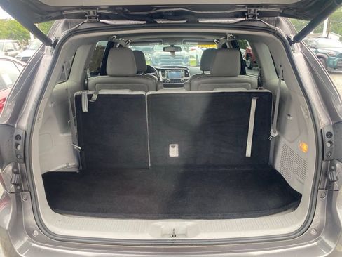 Used 2015 Toyota Highlander Limited AWD/4WD image 12