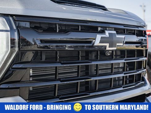 Used 2025 Chevrolet Silverado 2500 LT w/ Trail Boss Package image 12