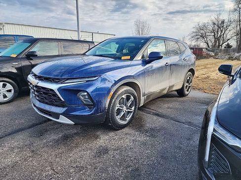 Used 2023 Chevrolet Blazer LT image 1