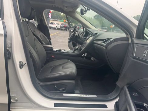 Used 2013 Ford Fusion Titanium AWD/4WD image 11
