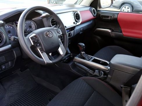 Used 2022 Toyota Tacoma SR5 image 3