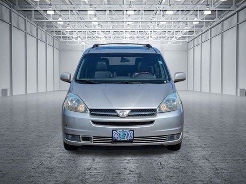 Used 2005 Toyota Sienna XLE Limited FWD image 8