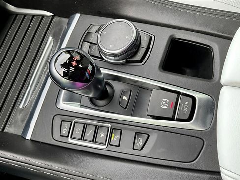 Used 2016 BMW X5 M image 37