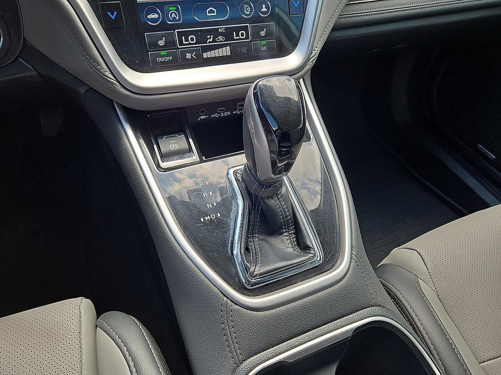 Used 2023 Subaru Outback Limited AWD/4WD image 31