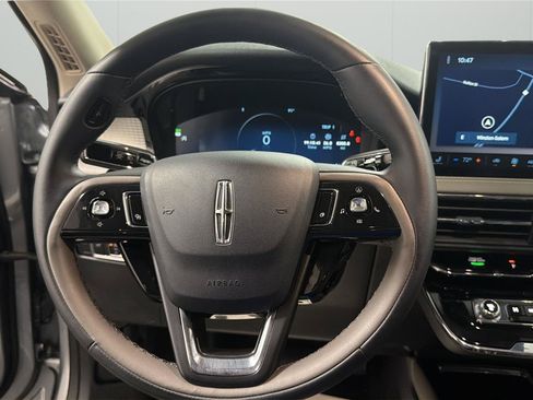 Used 2023 Lincoln Corsair FWD image 22