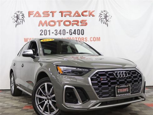 Used 2023 Audi SQ5 Prestige w/ Prestige Package image 3