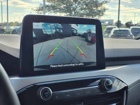 Used 2022 Ford Escape SEL w/ Technology Package image 16