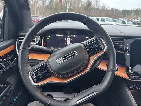 Used 2024 Jeep Grand Wagoneer L Series III AWD/4WD image 23