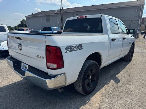 Used 2022 RAM 1500 Classic SLT AWD/4WD image 6