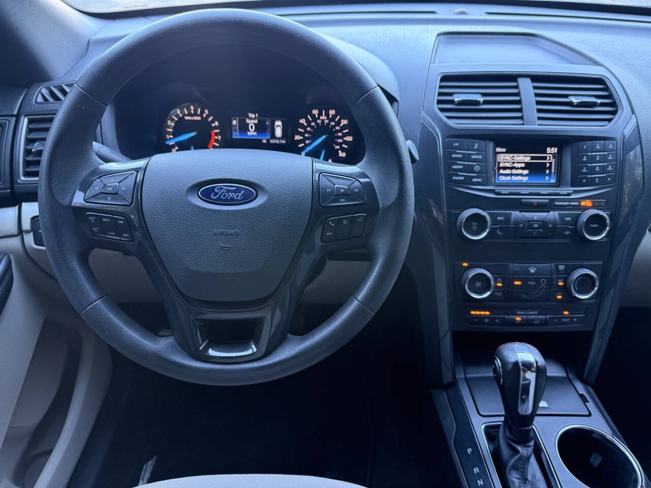Used 2018 Ford Explorer FWD image 26