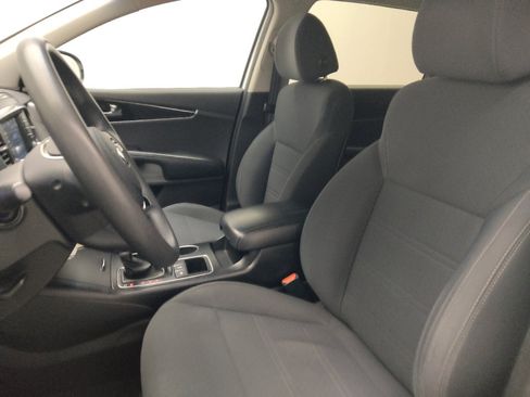 Used 2019 Kia Sorento AWD V6 image 17