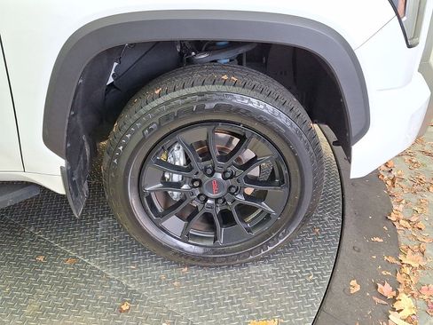 Used 2022 Toyota Tundra Limited w/ TRD Off-Road Package image 27