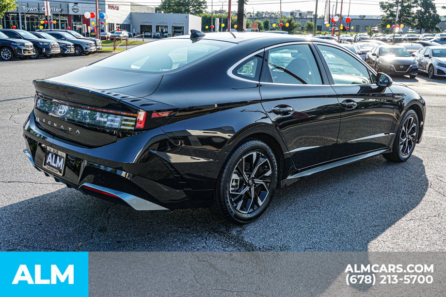 Used 2025 Hyundai Sonata SEL FWD image 5