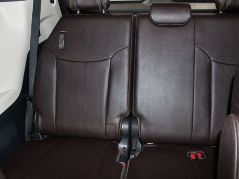 Used 2021 Toyota Sienna Platinum AWD/4WD image 34