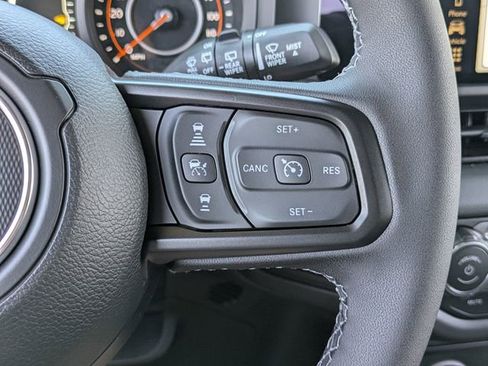 New 2026 Jeep Wrangler Unlimited Rubicon AWD/4WD image 27