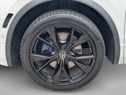 Used 2024 Volkswagen Tiguan SEL R-Line AWD/4WD image 25