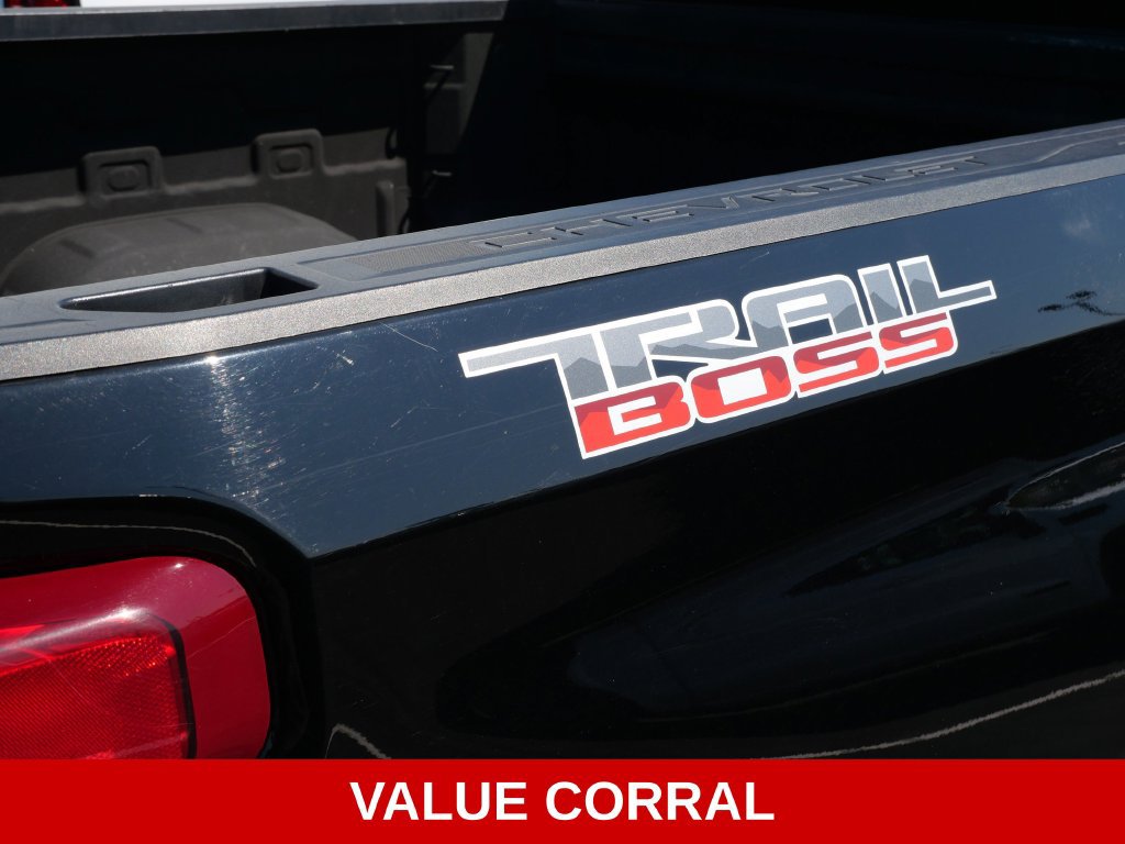 Used 2022 Chevrolet Silverado 1500 Custom Trail Boss w/ Safety Confidence Package AWD/4WD image 9