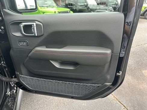 New 2025 Jeep Wrangler Unlimited Rubicon w/ XTREMEE 35" Tire Package image 14