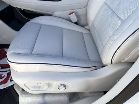 New 2026 Buick Enclave Avenir w/ Super Cruise Package image 16