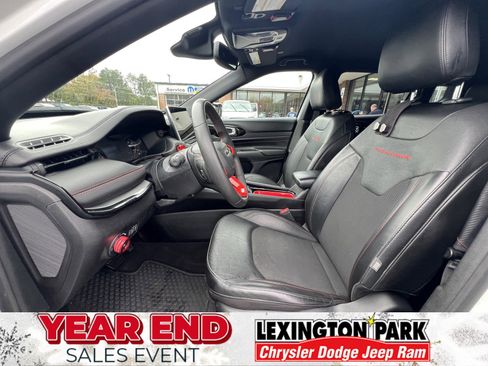 Used 2023 Jeep Compass Trailhawk image 18