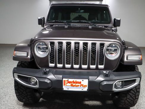 Used 2021 Jeep Wrangler Unlimited Sahara image 5