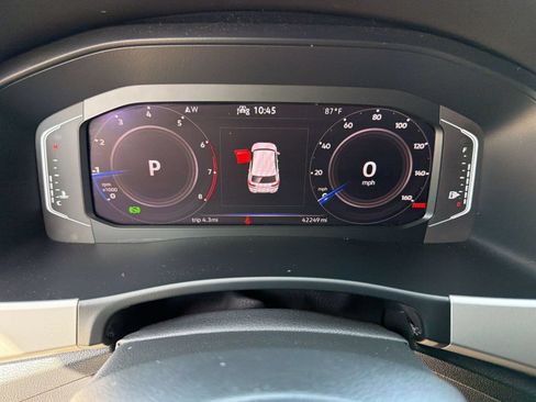 Used 2023 Volkswagen Atlas Cross Sport SE FWD image 19