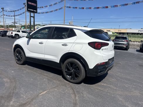 Used 2024 Buick Encore GX Sport Touring AWD/4WD image 6