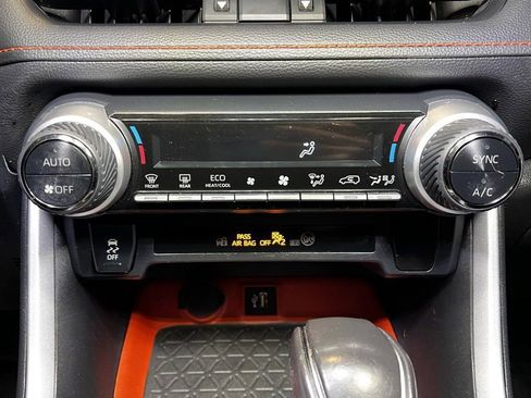 Used 2023 Toyota RAV4 Adventure image 31