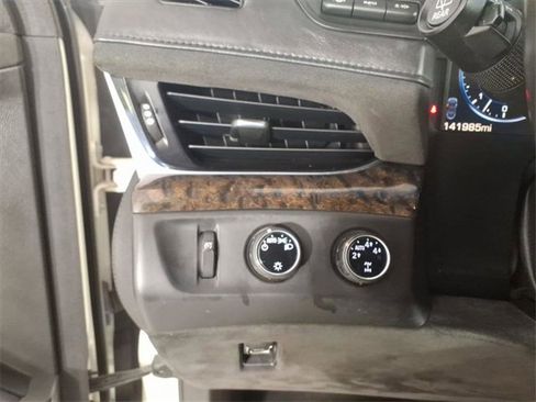 Used 2015 Cadillac Escalade ESV Platinum image 32