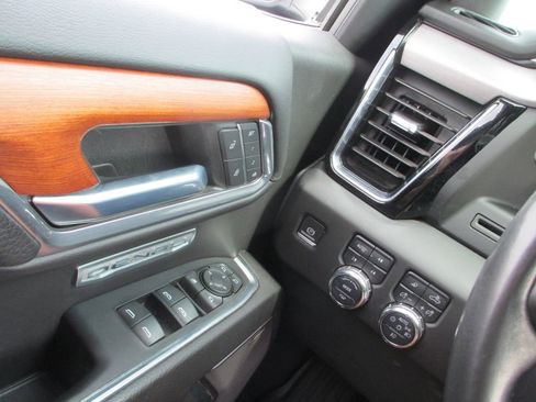 Used 2022 GMC Sierra 1500 Denali image 29