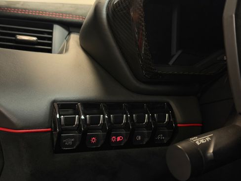 Used 2016 Lamborghini Aventador LP 750-4 Superveloce AWD/4WD image 24
