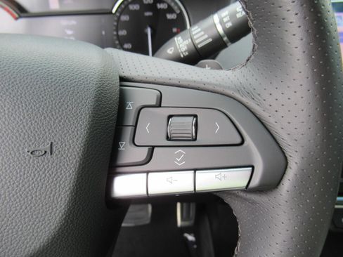 Used 2022 Cadillac XT4 Sport w/ Comfort Package FWD image 22