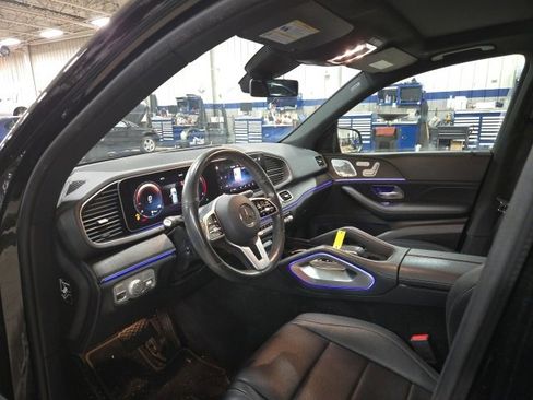 Used 2020 Mercedes-Benz GLE 350 4MATIC image 3
