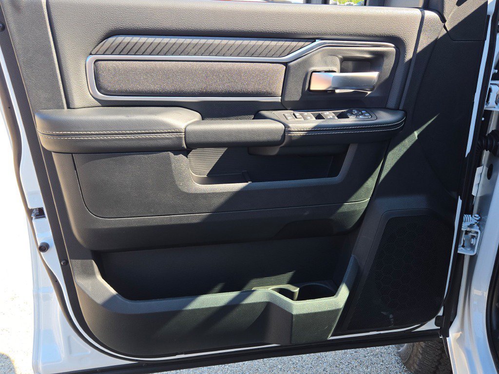 New 2026 RAM 3500 Big Horn AWD/4WD image 24