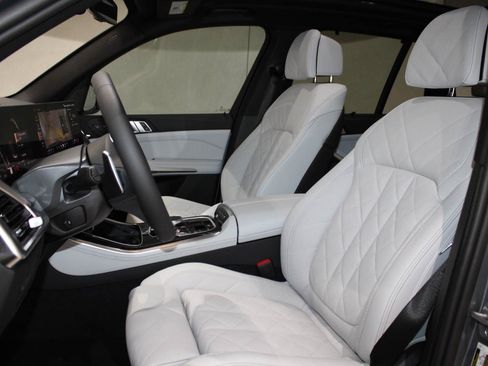 Used 2026 BMW X5 sDrive40i RWD image 13