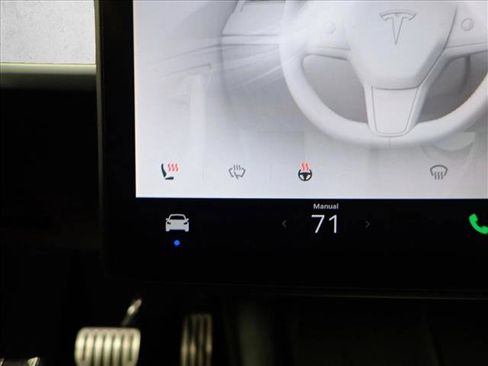 Used 2024 Tesla Model Y Performance image 20