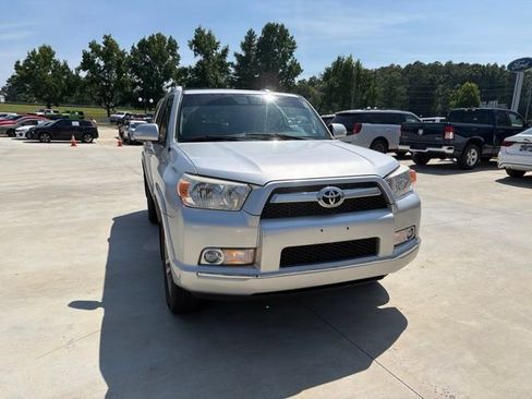 Used 2011 Toyota 4Runner Limited AWD/4WD image 6