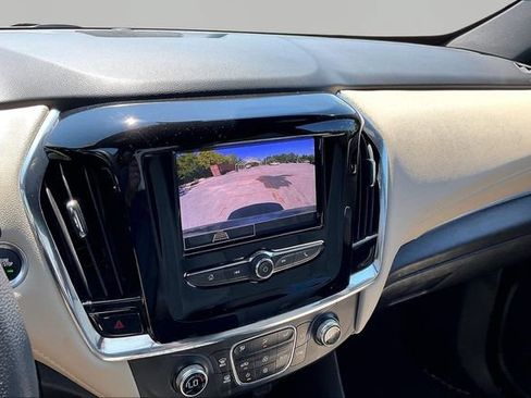 Used 2023 Chevrolet Traverse LS FWD image 11