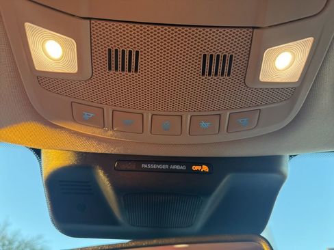 Used 2024 Ford Expedition Max XLT image 22