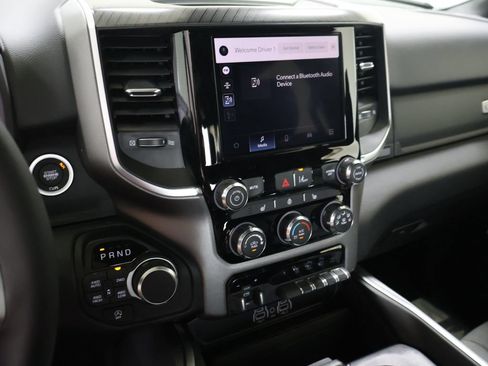 New 2026 RAM 1500 4x4 Crew Cab image 19