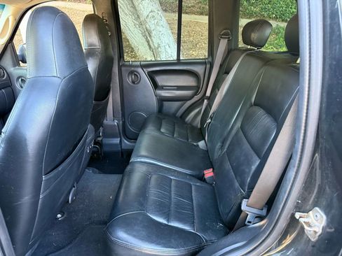 Used 2002 Jeep Liberty Sport image 12