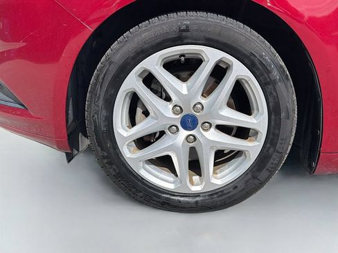 Used 2015 Ford Fusion SE FWD image 32