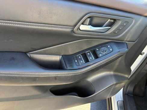 Certified 2023 Nissan Rogue SL w/ SL Premium Package image 21