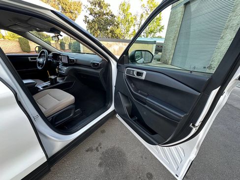 Used 2020 Ford Explorer 2WD image 19