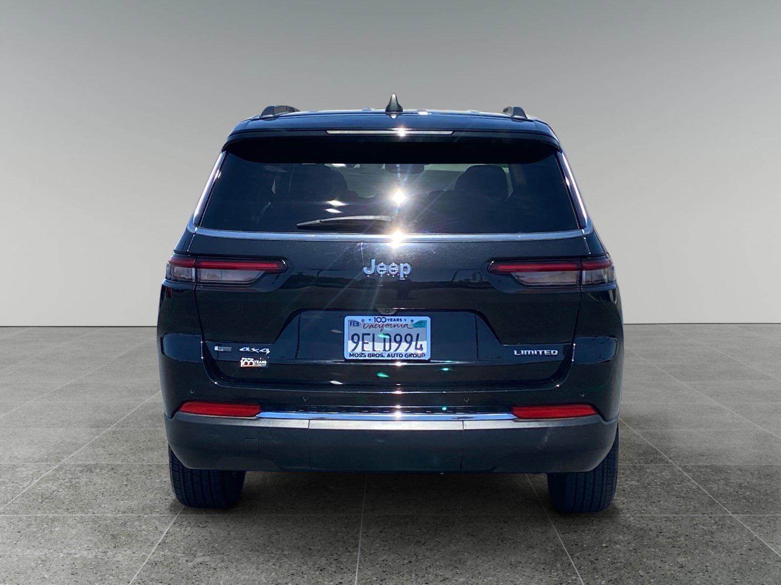Used 2023 Jeep Grand Cherokee L Limited AWD/4WD image 4